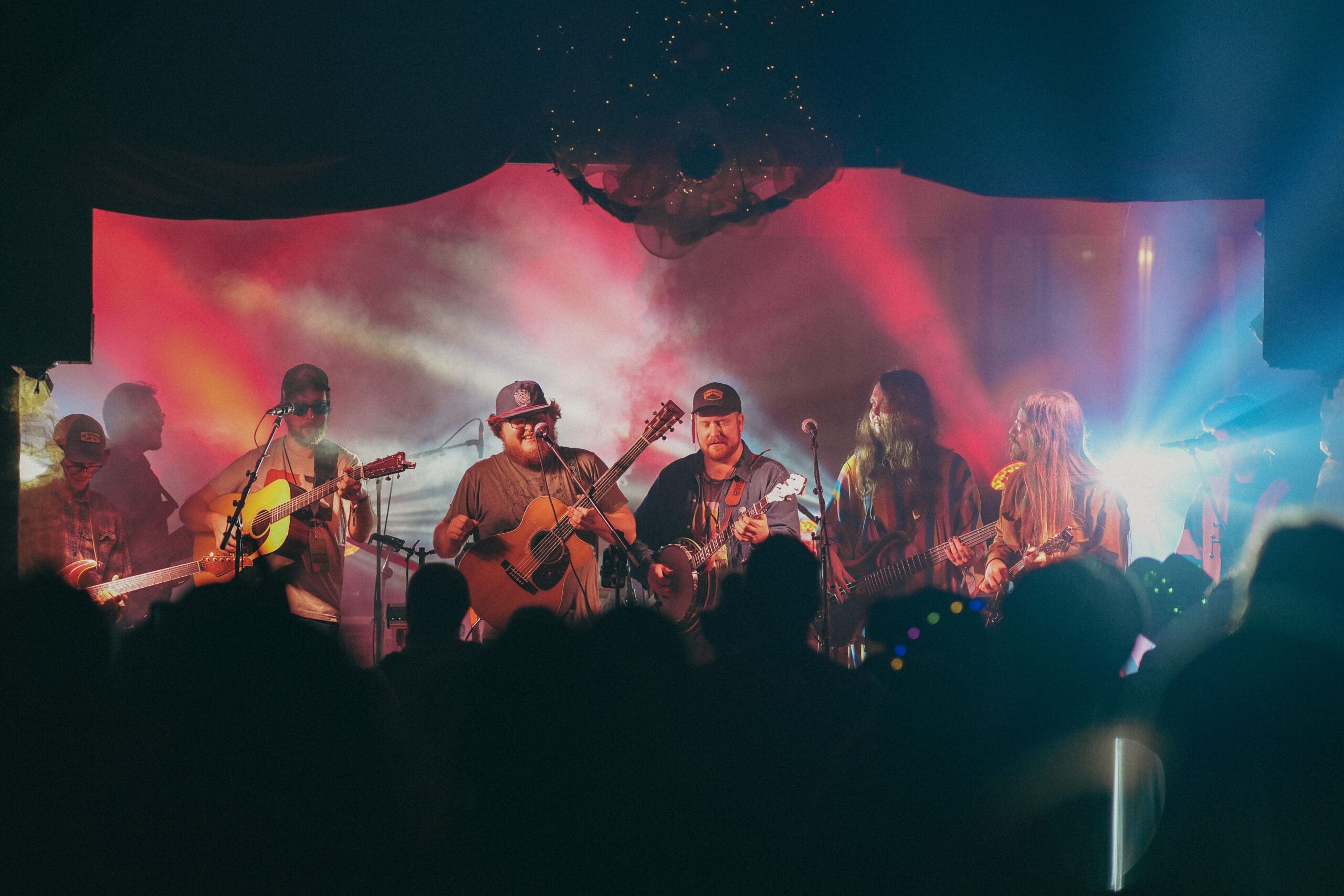 Kendall Street Company Dirty Grass Players Photo by Casey Vock