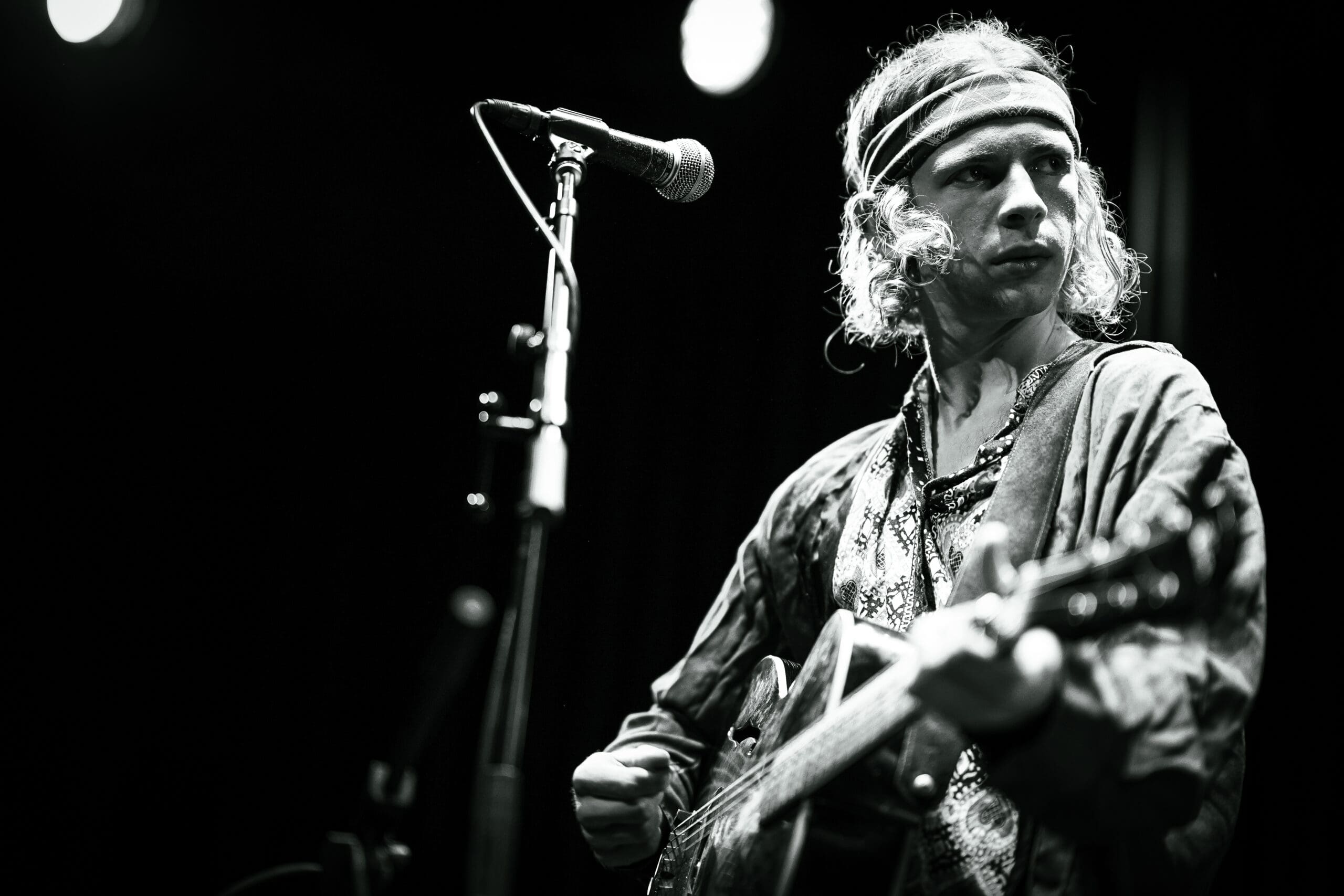 Jake Blount at Creative Alliance Baltimore MD Dec. 9, 2022 Photo by Casey Ryan Vock