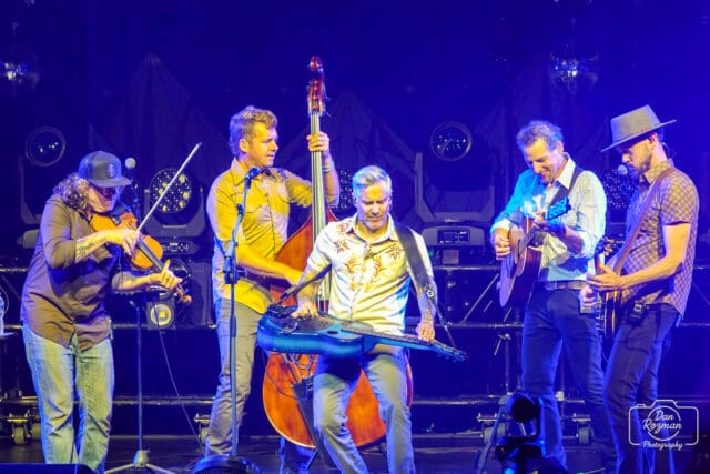 The Infamous Stringdusters