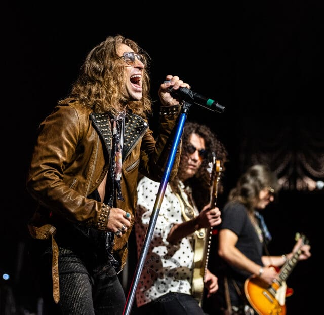 DirtyHoney2 Dirty Honey