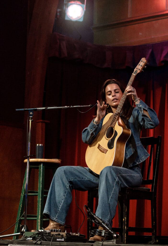 Steph Strings, Vancouver BC, 11-21-25