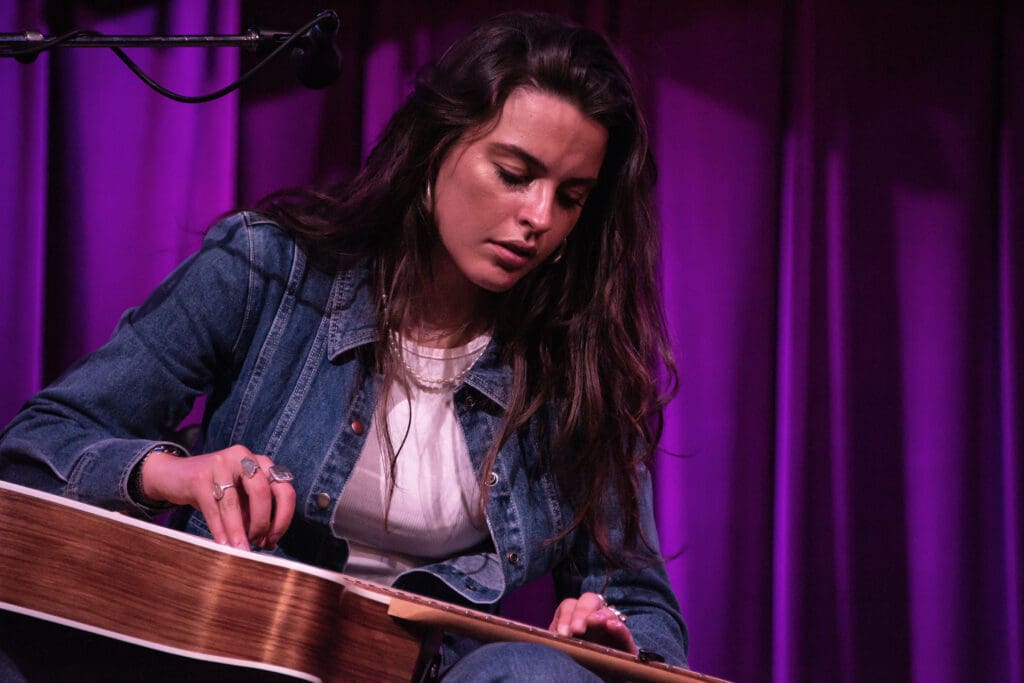 Steph Strings, Vancouver BC, 11-21-25