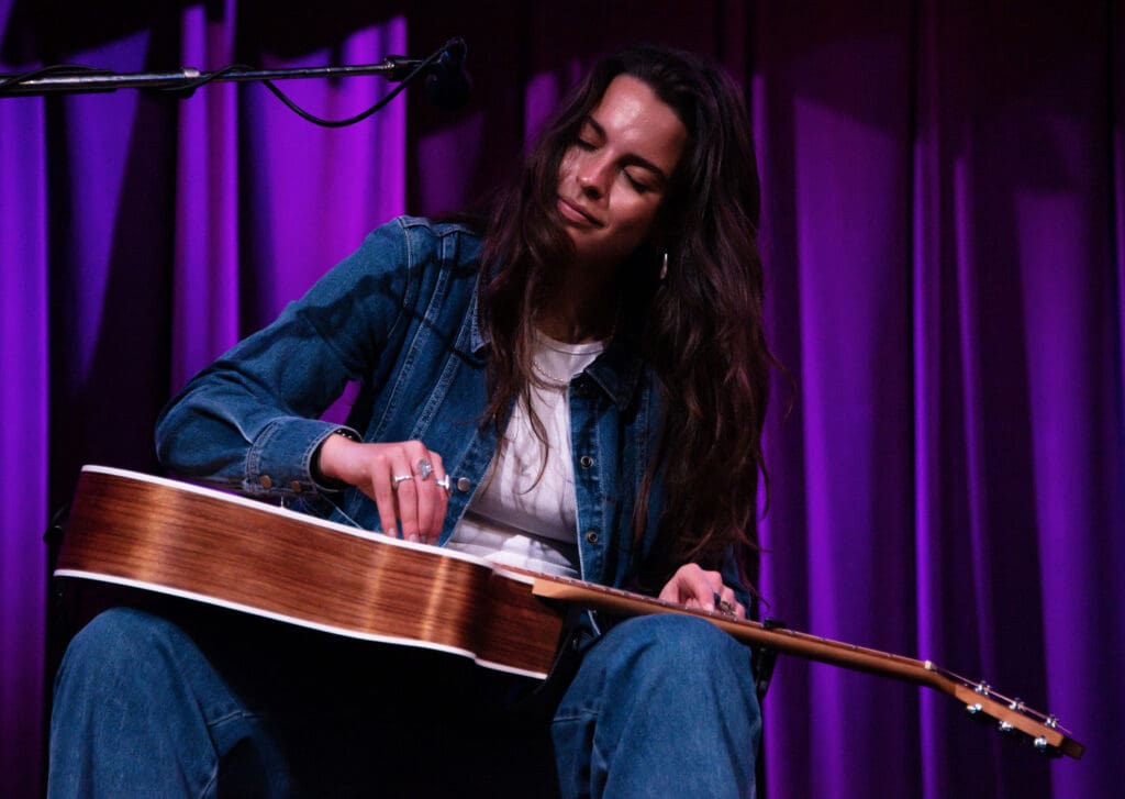 Steph Strings, Vancouver, 11-21-25