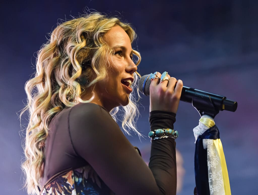 Dylan Raine Live Review: Avery Anna w/ Dylan Davidson and Jenna Raine @ 9:30 Club ...