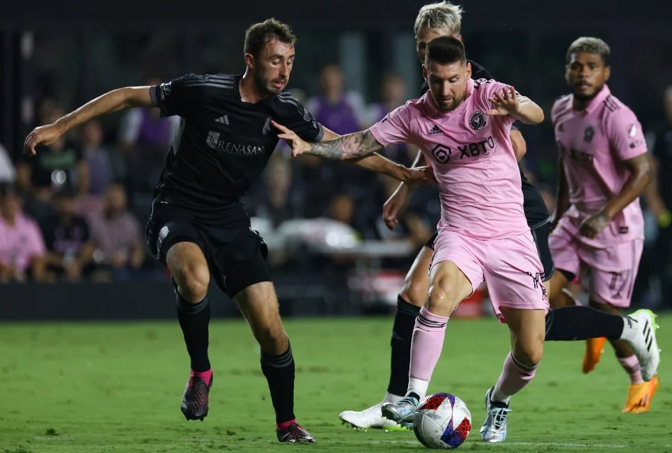 LAFC vs Inter Miami match ends with a victory as Lionel Messi's assists secure the win against the defending champions – score, outcome, and highlights.