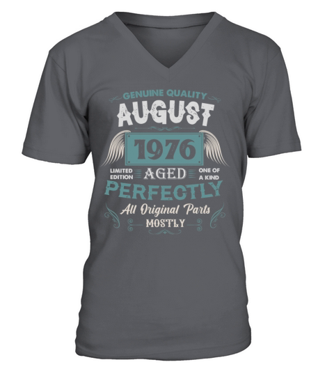 August 1976 Vintage Birthday Present V-Neck T-shirt