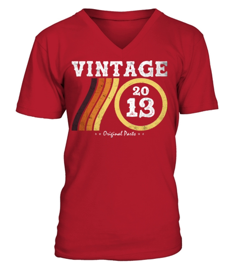 Classic Vintage 2013 - Limited Edition Retro 11 V-Neck T-shirt