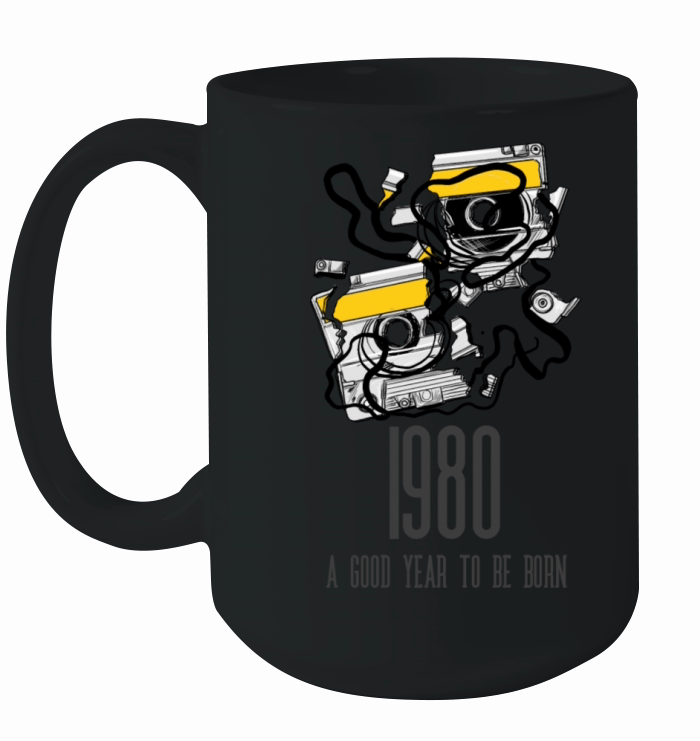 1980 a good year to be born t-Shirt design Ceramic Mug