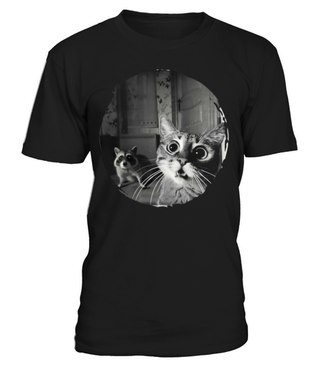 Vintage Surprised Cat and Raccoon Encounter Design T-Shirt Unisex