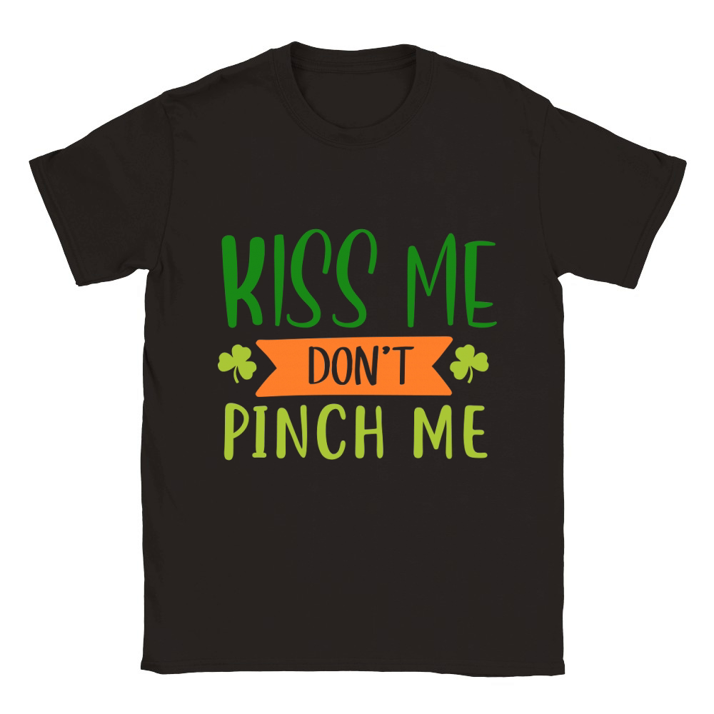Kiss me dont pinch me Classic Kids Crewneck T-shirt