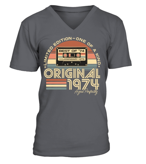 Vintage 1974 Retro 50th birthday present V-Neck T-shirt