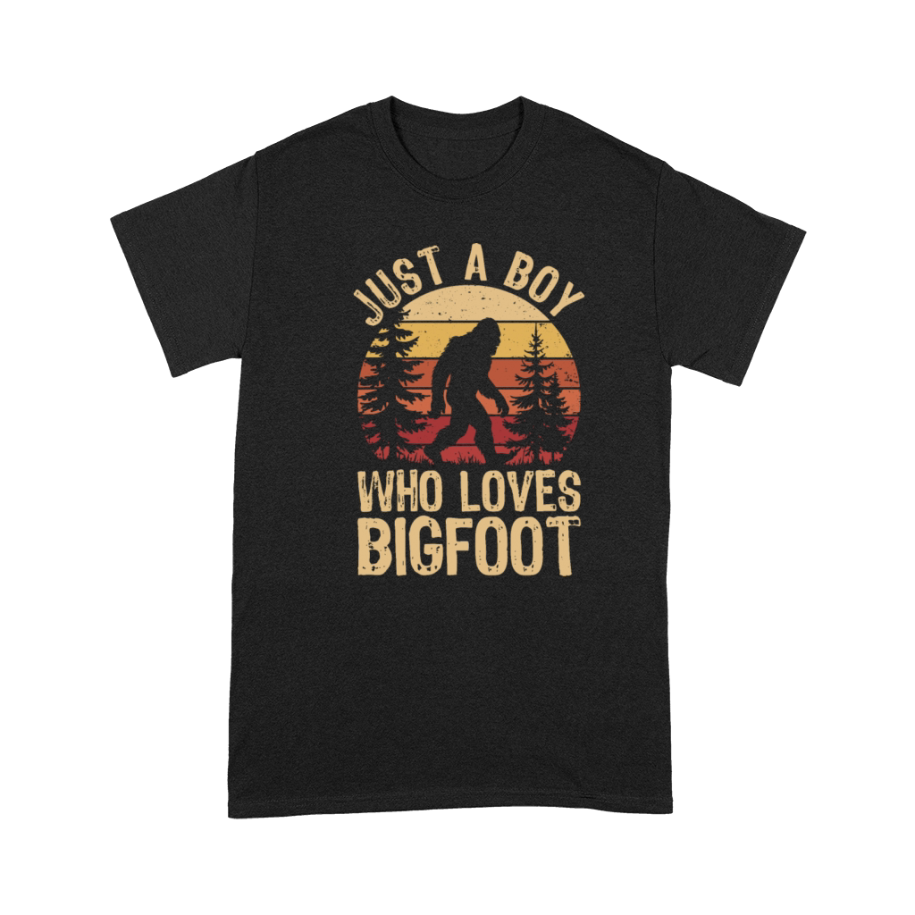 Bigfoot Enthusiast Retro Sunset Forest Silhouette Premium T-shirt