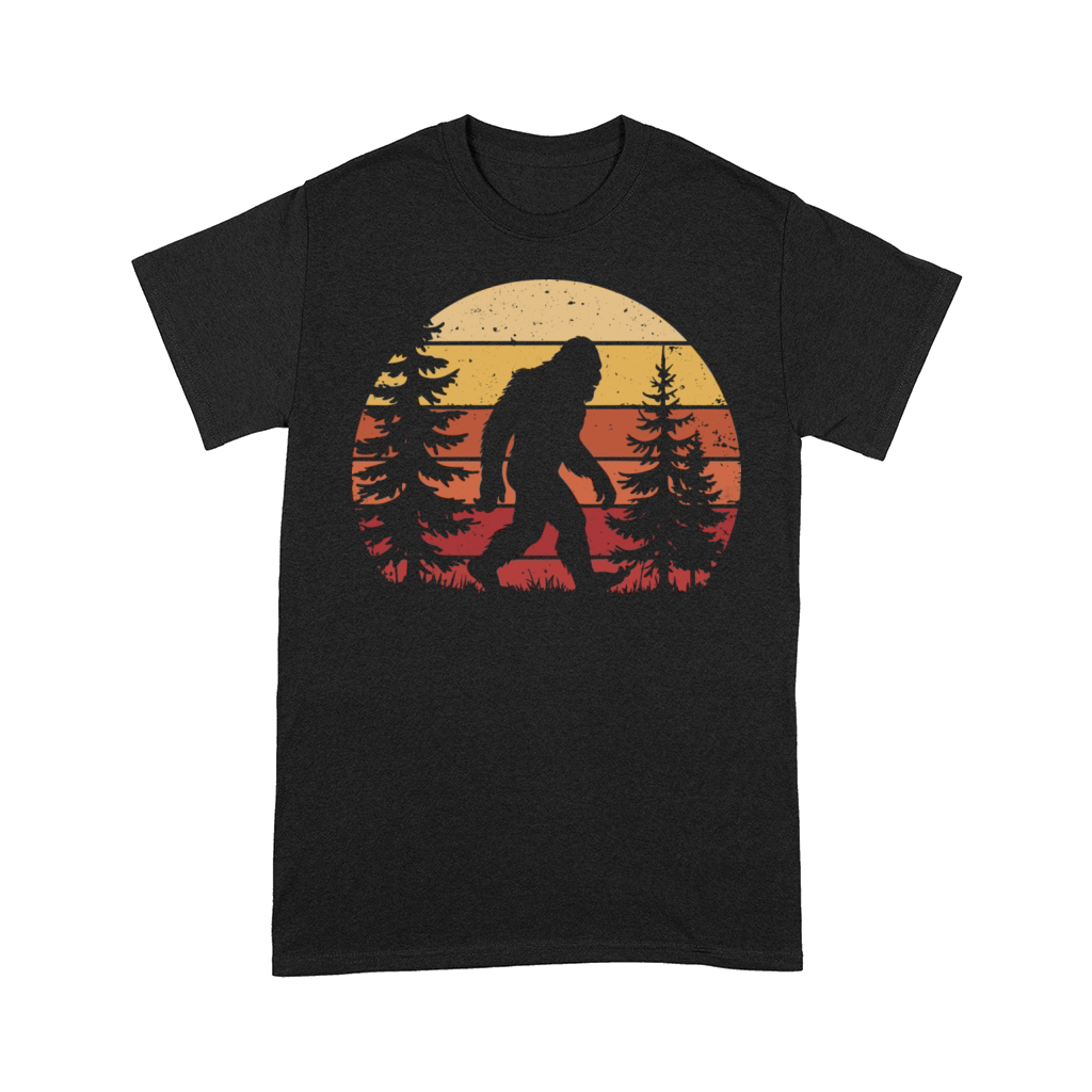Funny Bigfoot Retro Sunset Vintage Forest Outdoor Comfort T-shirt