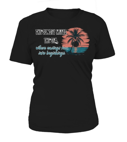 The sunset meets the sea Women's T-Shirt