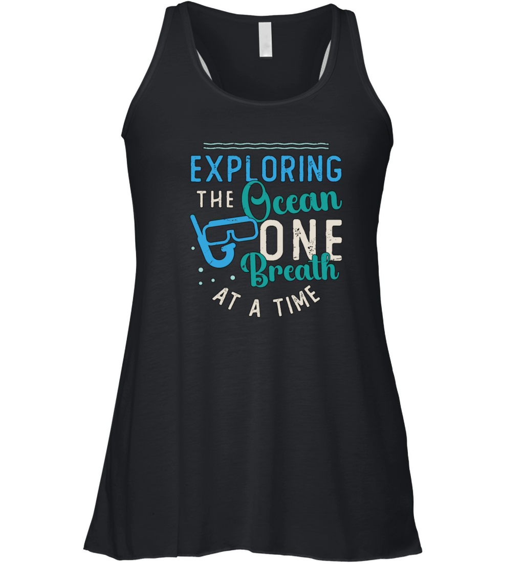 Snorkeling Exploring The Ocean Marine Biologist Women's Flowy Tank Top