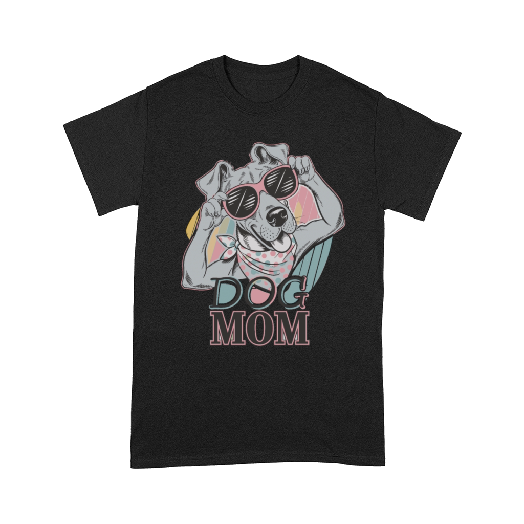 Retro Dog Mom Loving Dog Mom Desisig Comfort T-shirt