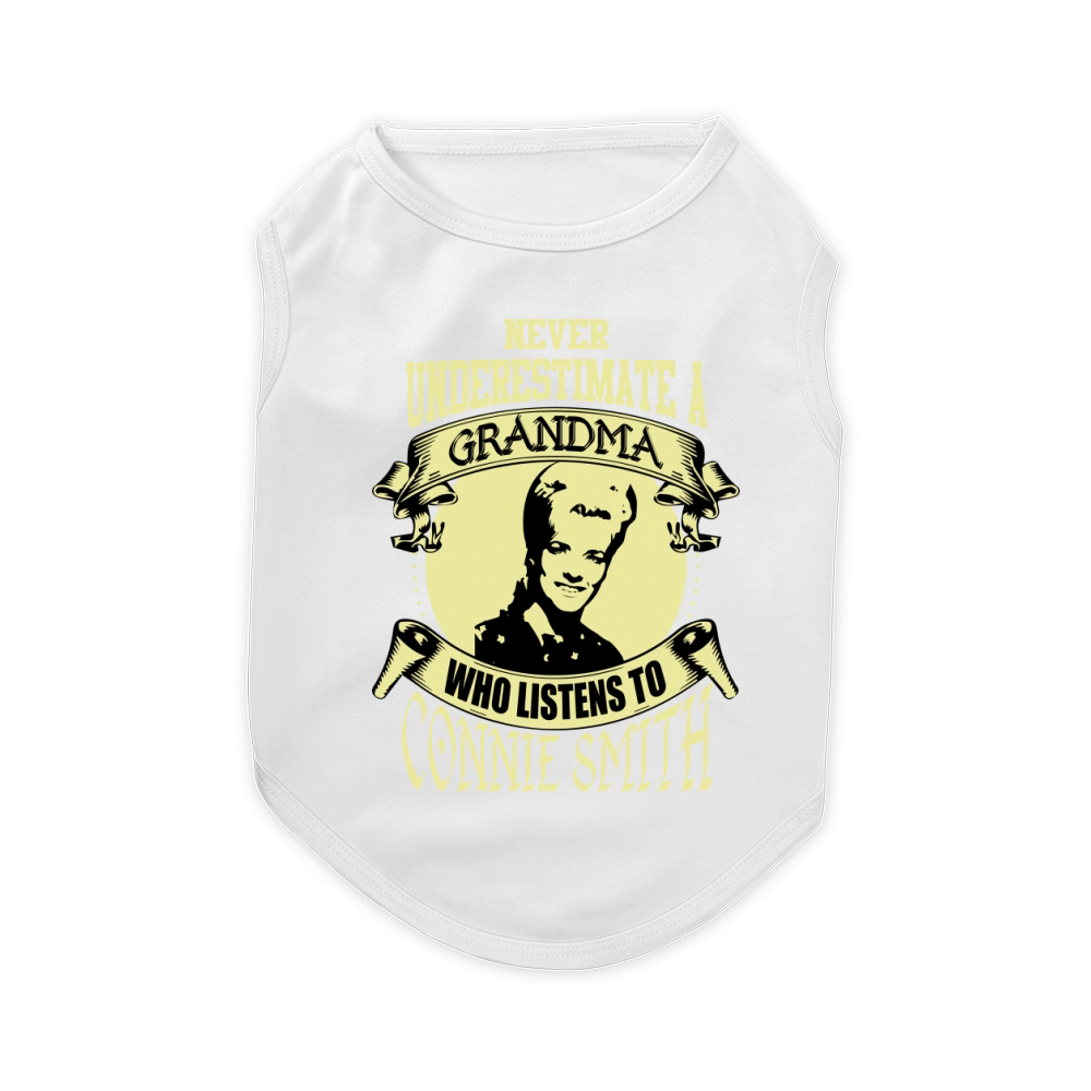 Never Underestimate A Grandma Who Listens To Connie Smith Pet T-Shirt