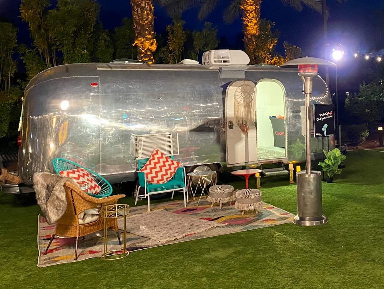 Boho night lounge