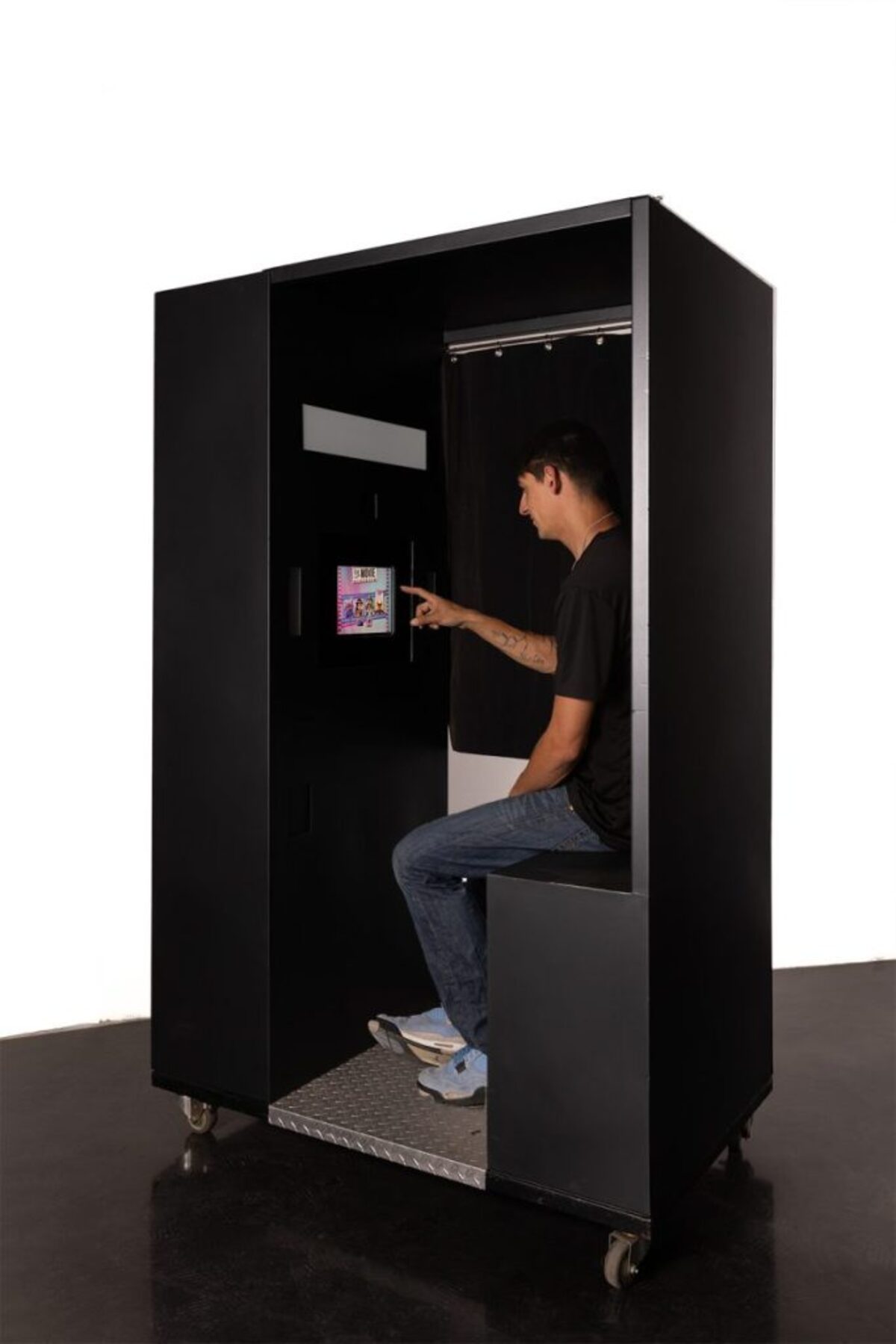 Classic Enclosed Photo Booth