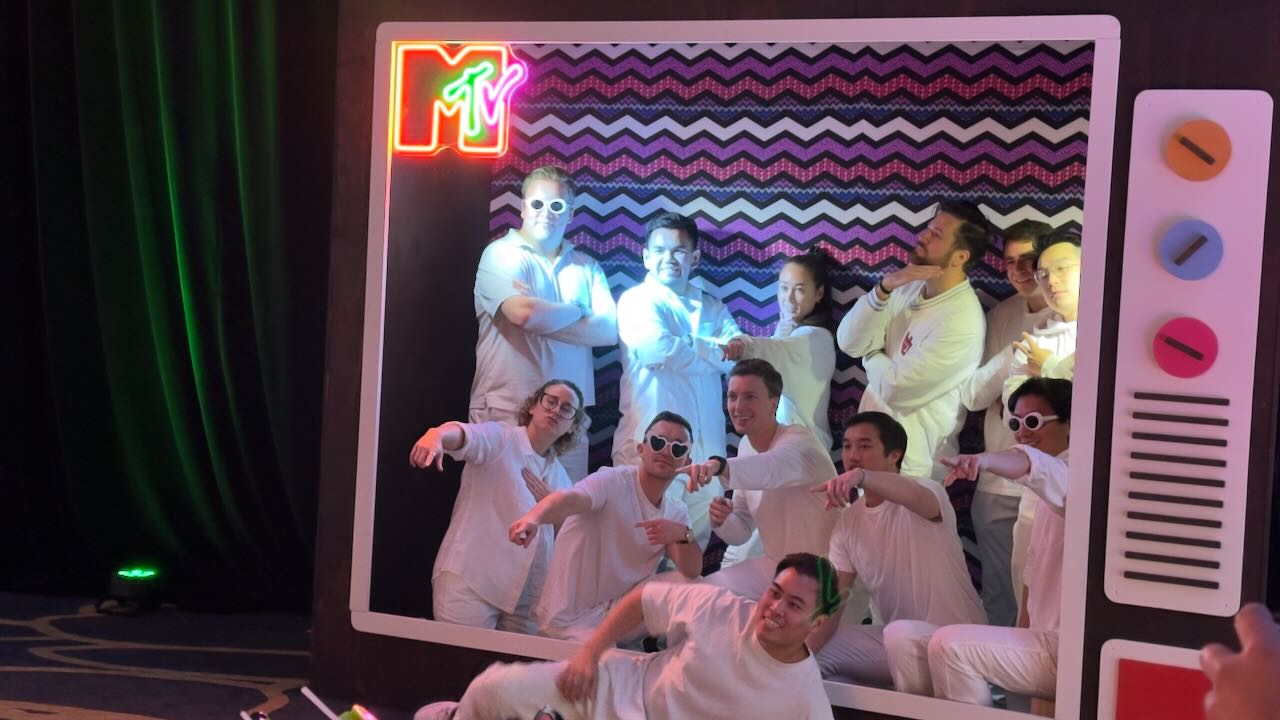 Mtv all white group pose