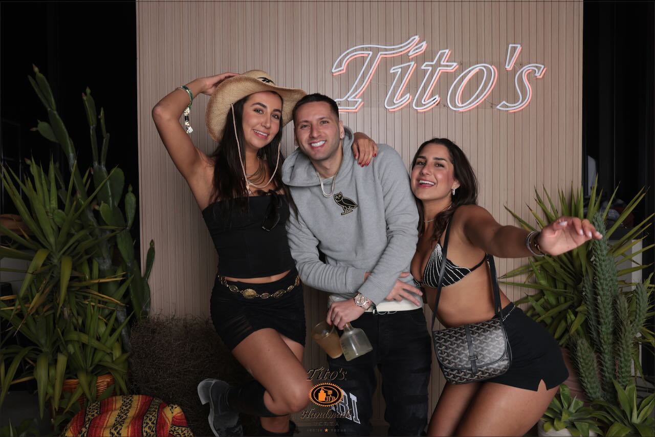 Titos trio cowboy glam
