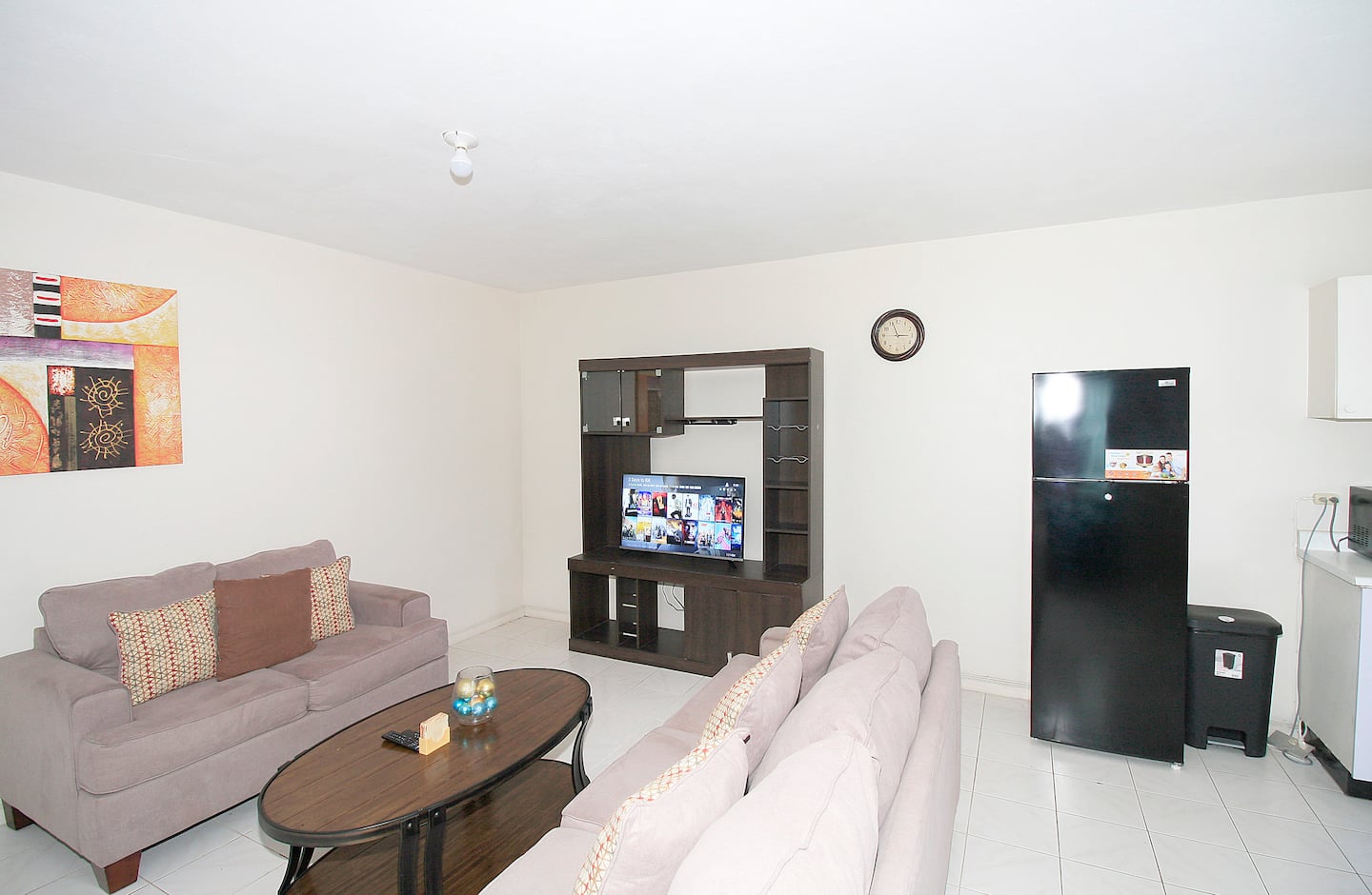 Monthly King Suite Stay With Kitchen, AC & Balcony photo 3