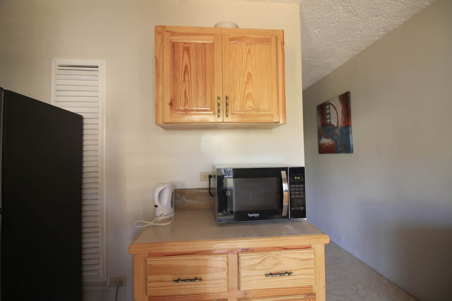 King & Full 2Bdr with Fridge Stove, 2 TVS & AC photo 10