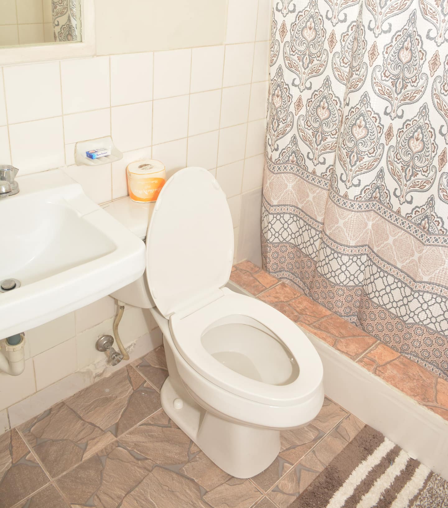 King & Queen 2br With Kitchen Fridge, 2 AC & H/Wtr photo 10