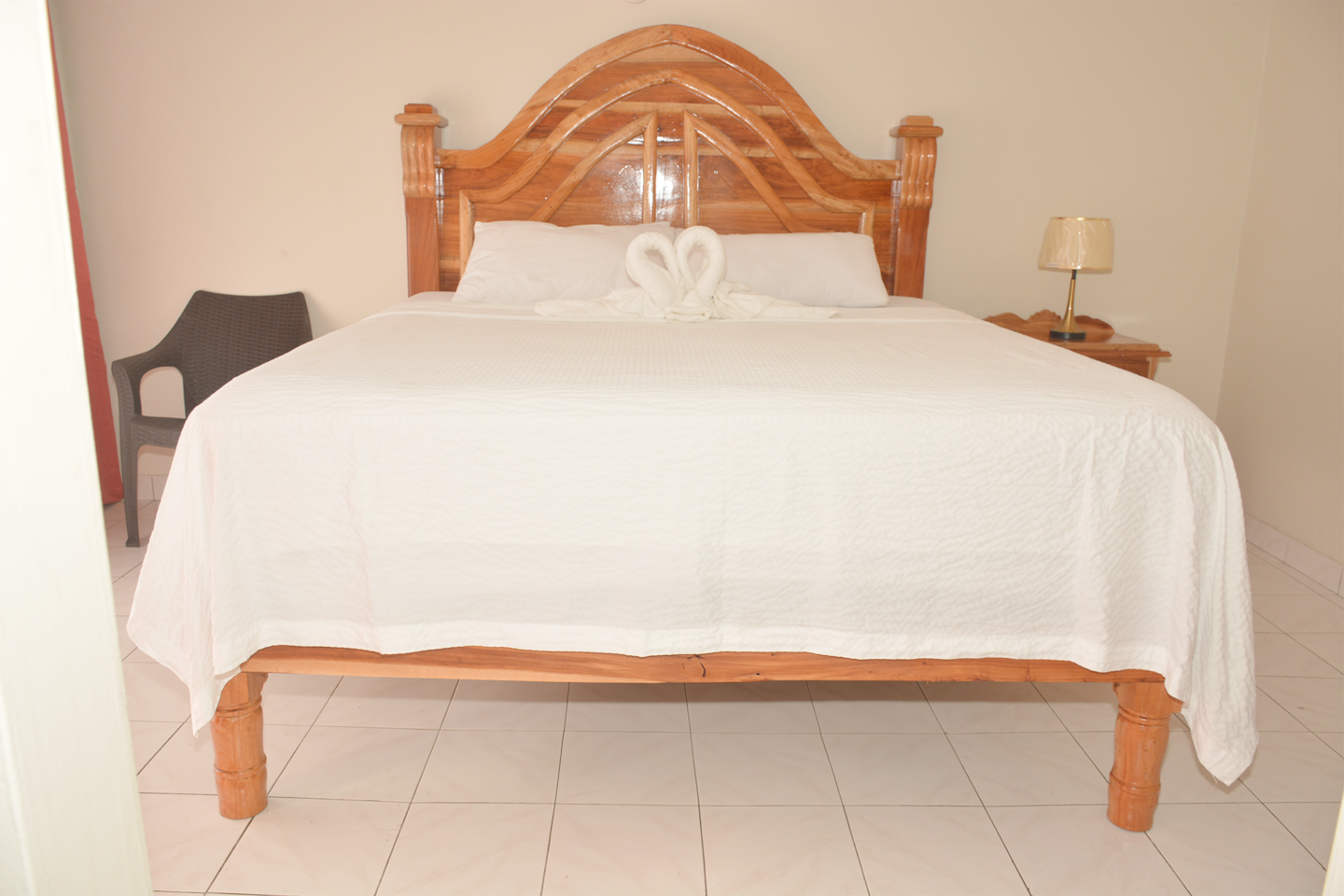 3 Apts. 6 Rooms with AC, Hot Water & 3 Kitchens photo 3