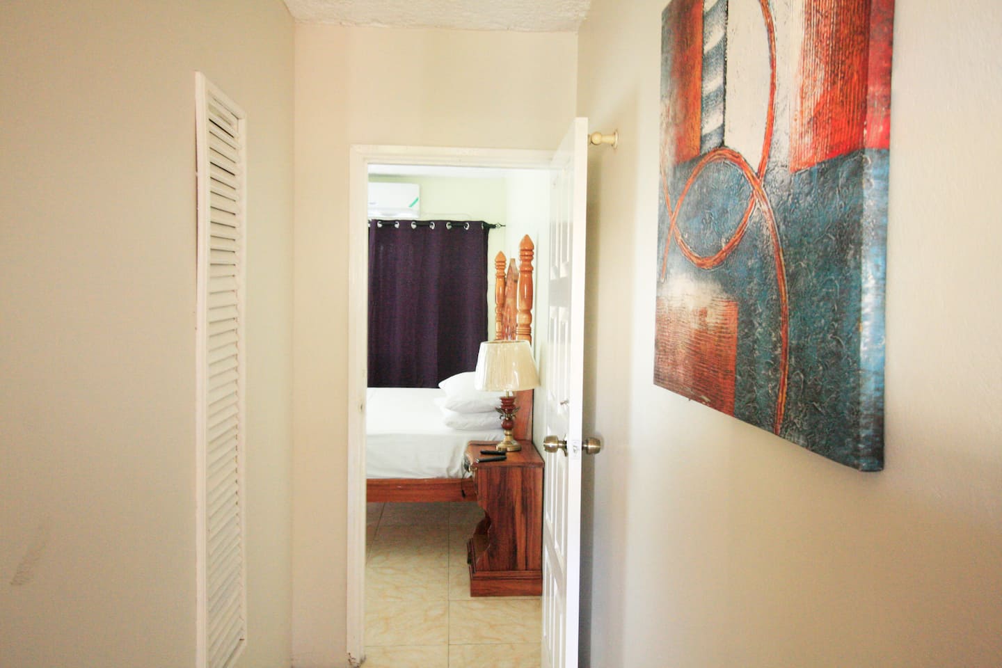 Private room in Apartment Near Airport & Hip Strip photo 7
