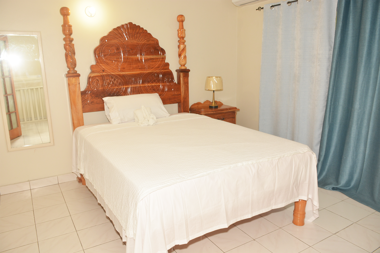King & Queen 2br With Kitchen Fridge, 2 AC & H/Wtr photo 10