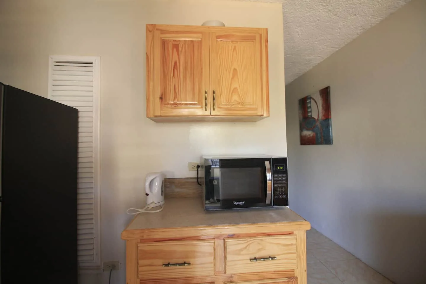 King & Full 2Bdr with Fridge Stove, 2 TVS & AC photo 10