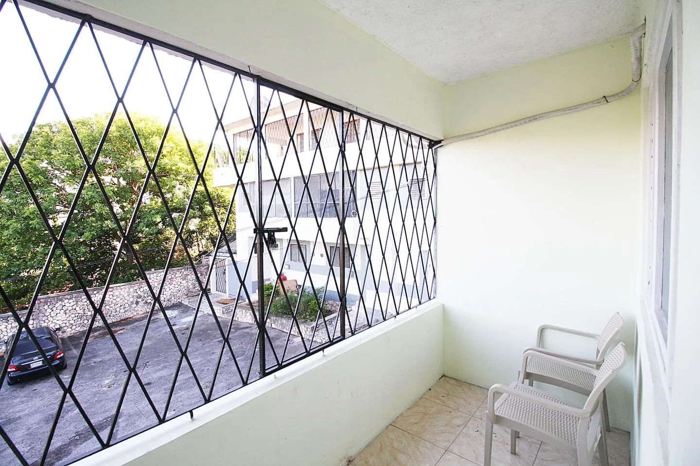 Private room in Apartment Near Airport & Hip Strip photo 6