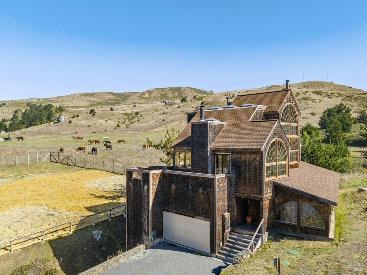 MLS #323923525 img 0