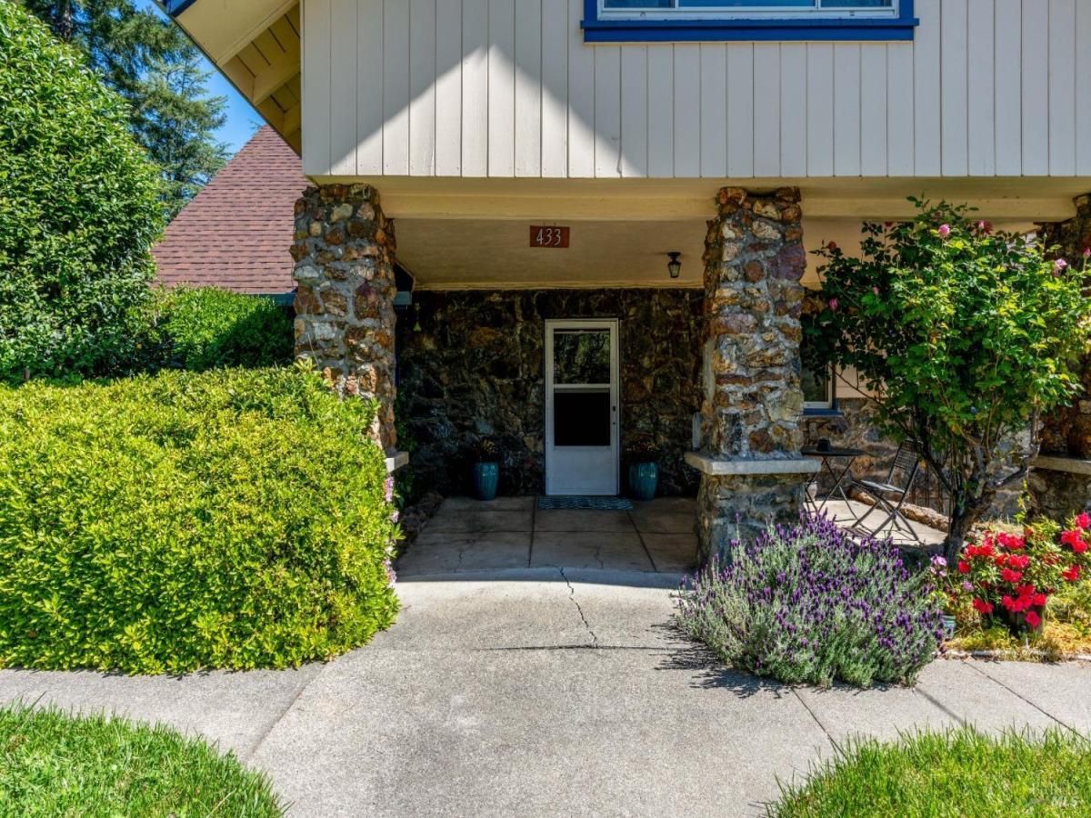 MLS #324028701 img 0