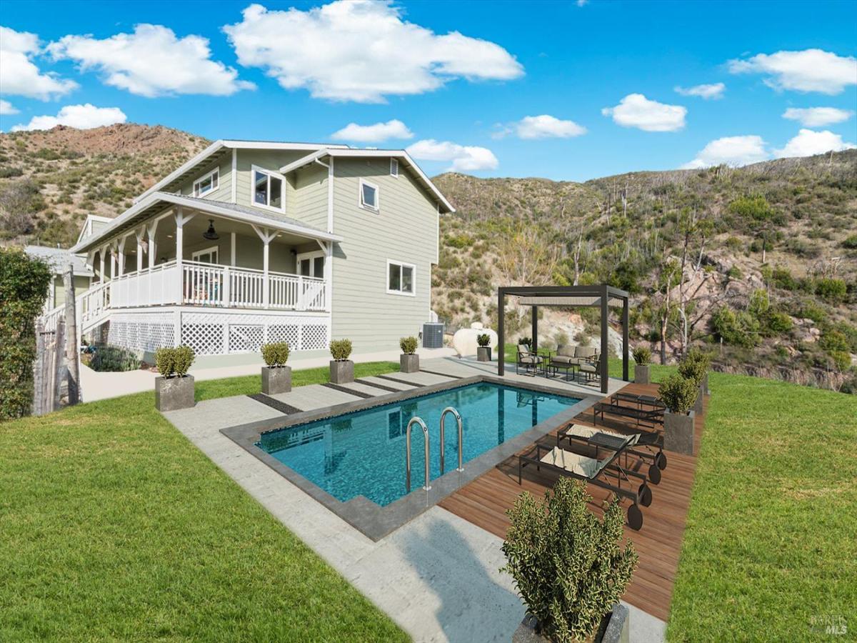 MLS #325000632 img 0