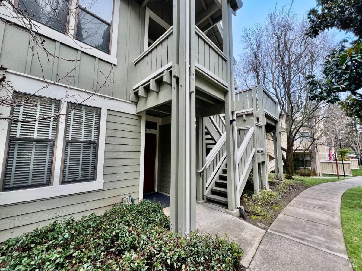 MLS #325001262 img 0