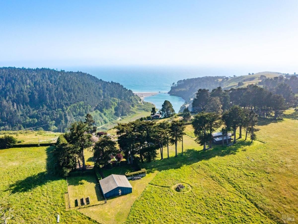 MLS #325001891 img 0