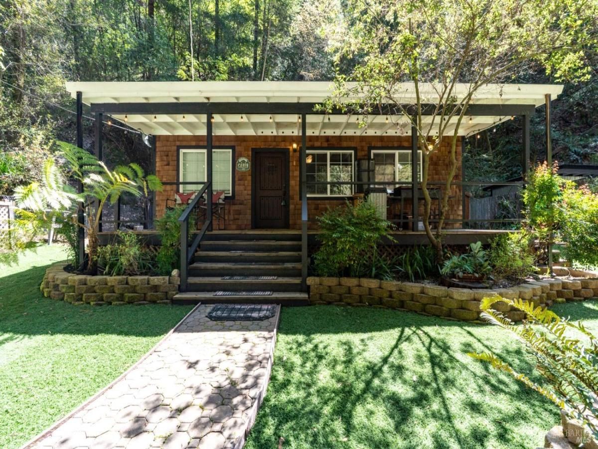 MLS #325003155 img 0