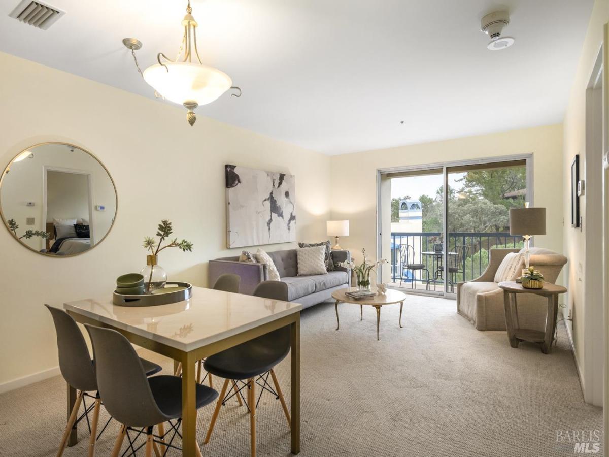 MLS #325003396 img 0