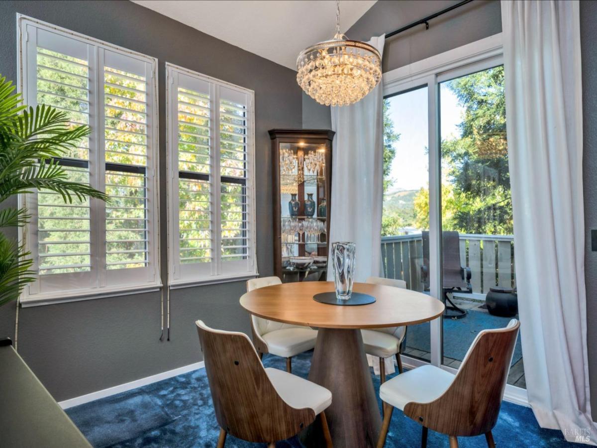 MLS #325010348 img 0