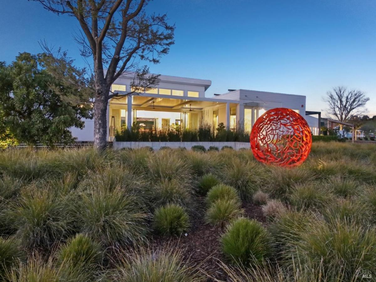 MLS #325012730 img 0