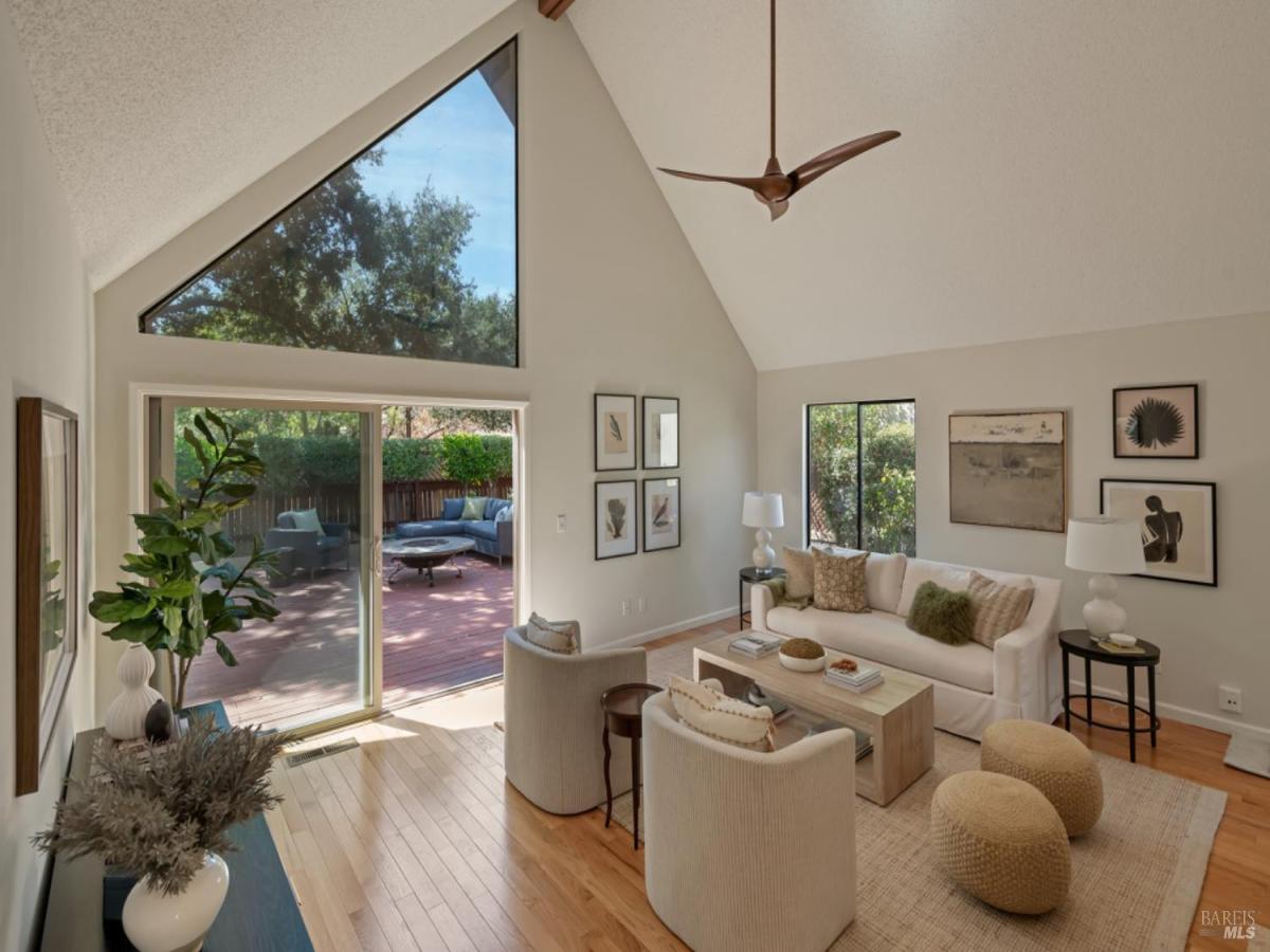 MLS #325014354 img 0