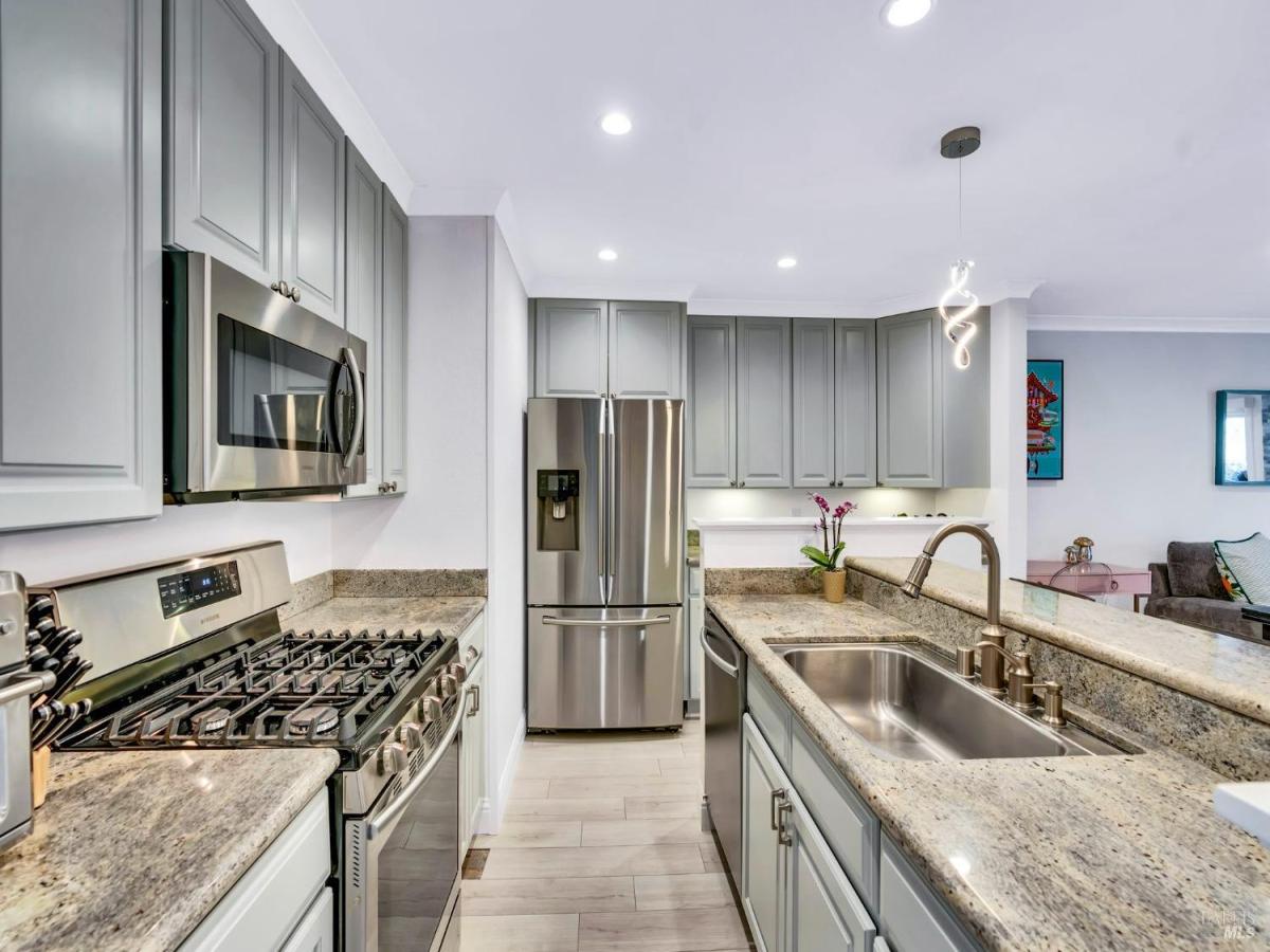 MLS #325017240 img 0