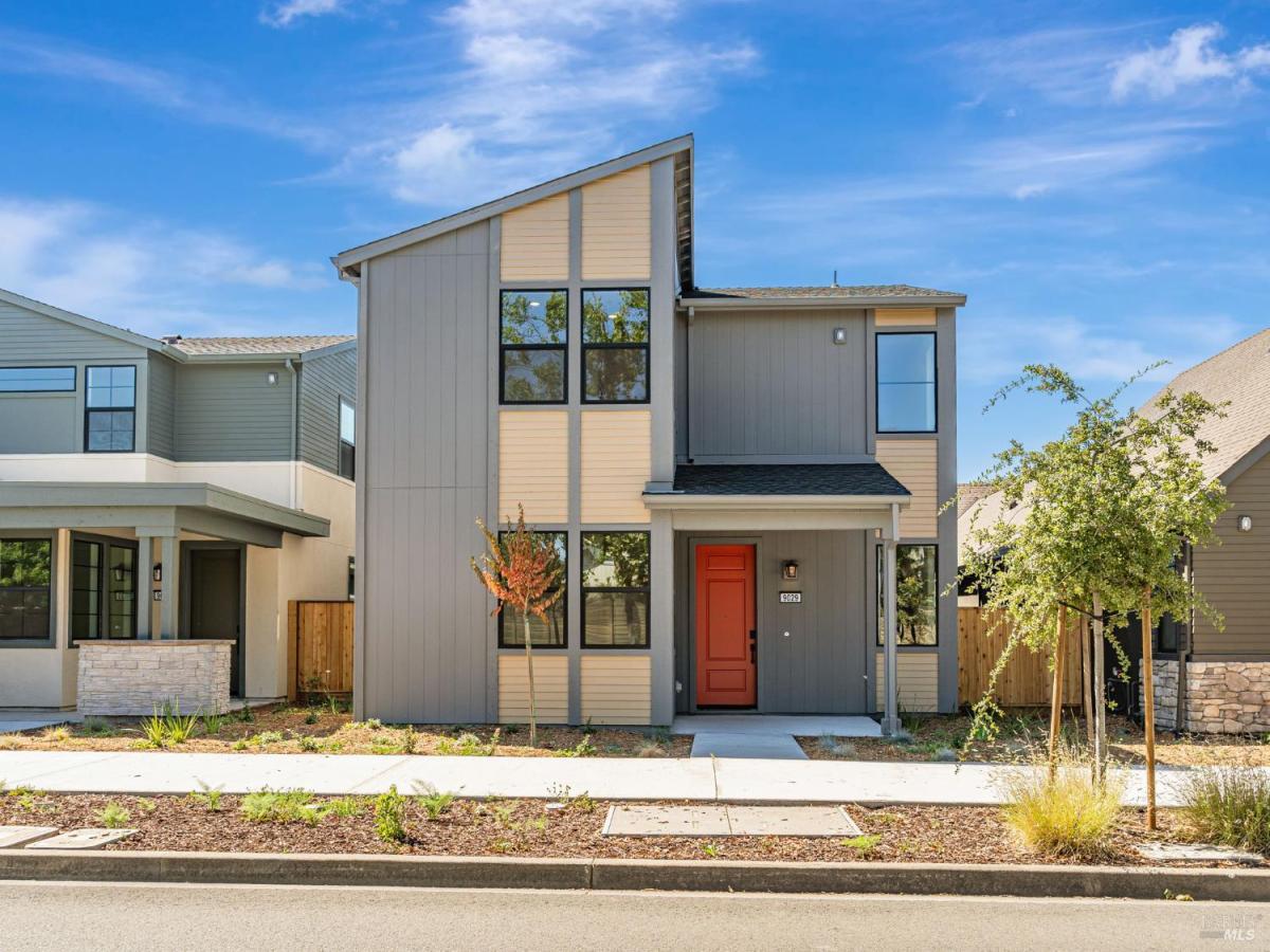 MLS #325017494 img 0