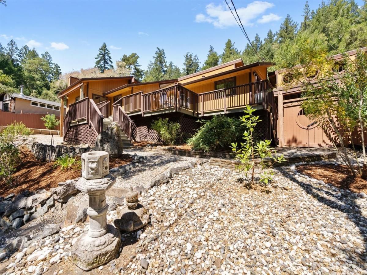 MLS #325017845 img 0