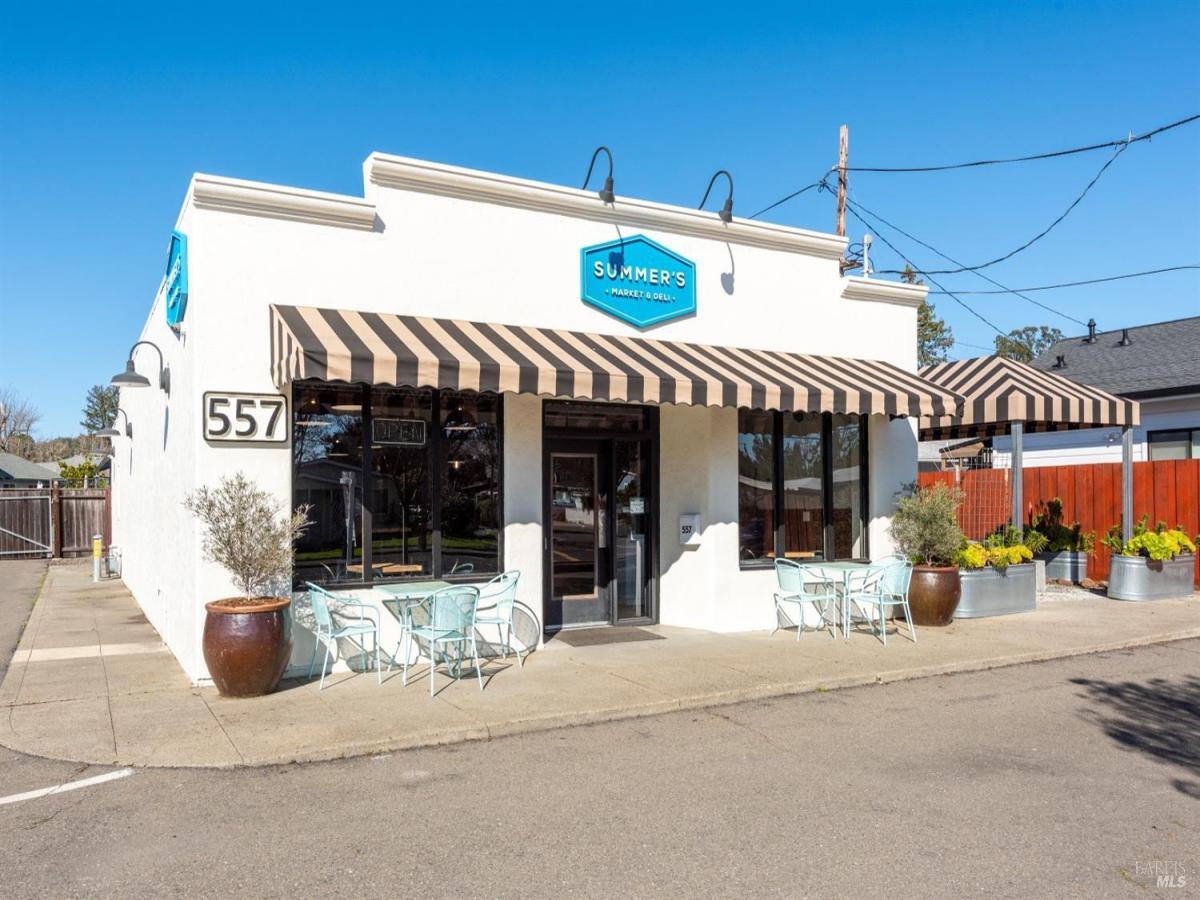 MLS #325018446 img 0