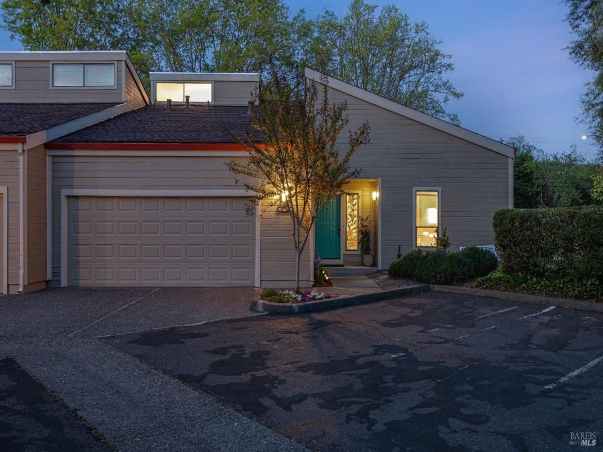 MLS #325021652 img 0