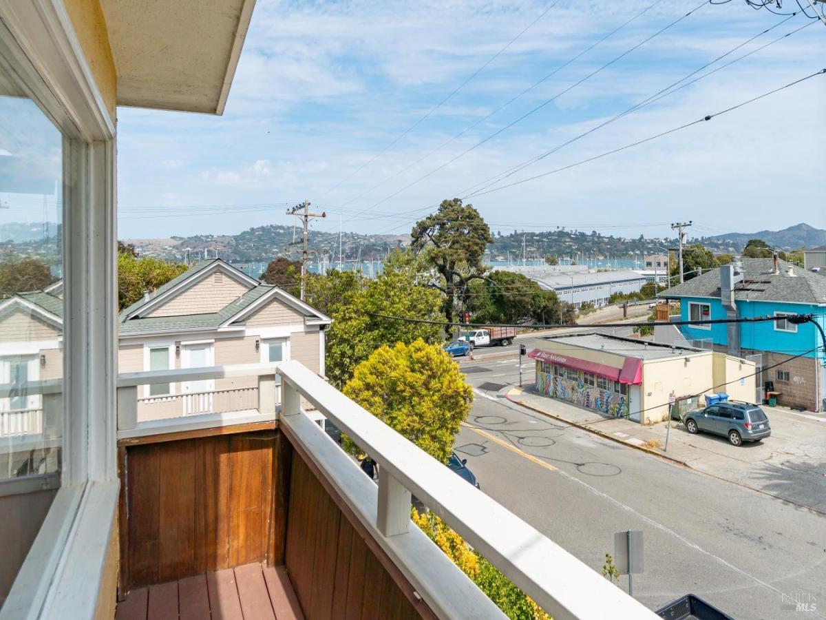 MLS #325021705 img 0