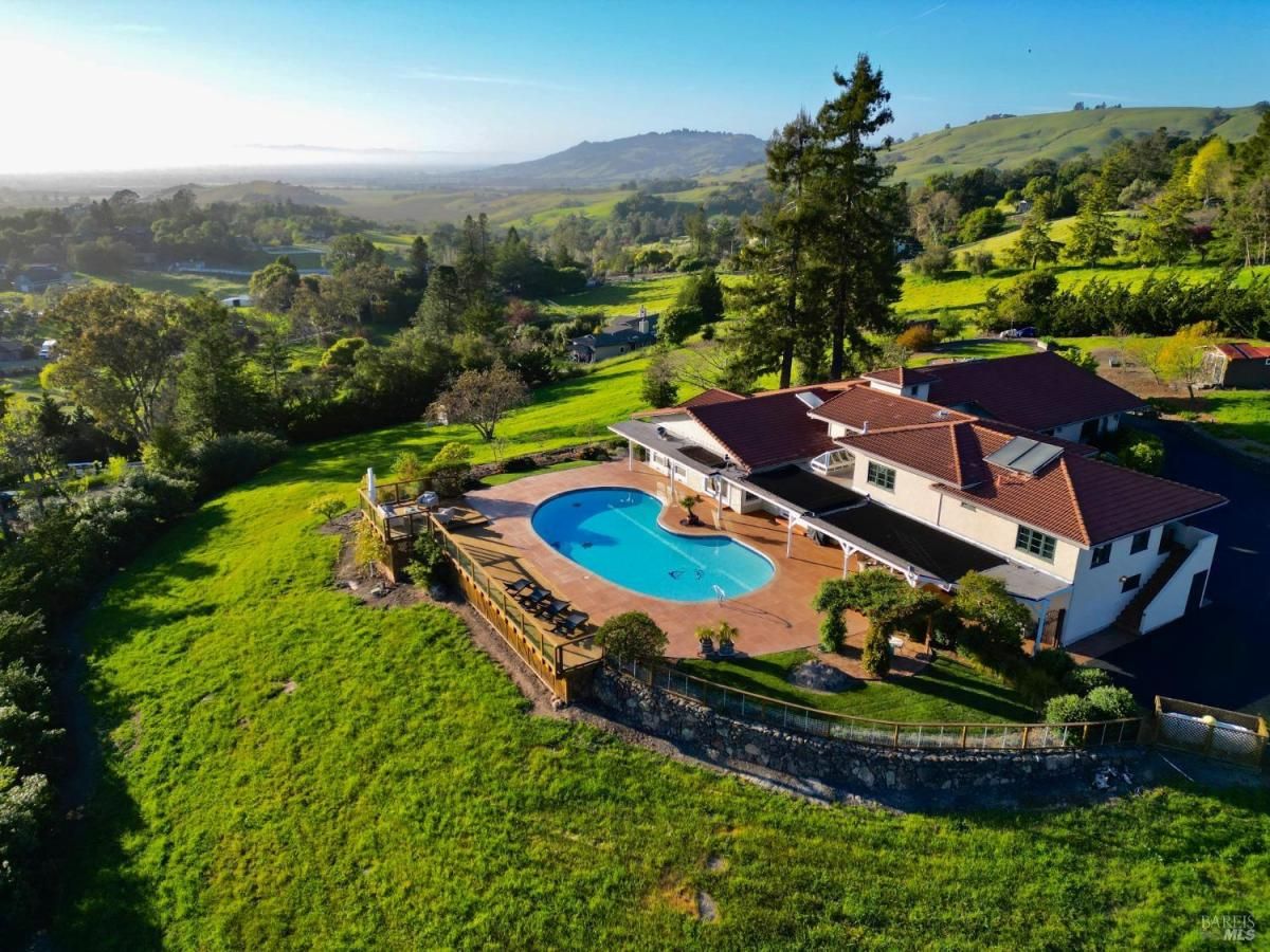 MLS #325022682 img 0